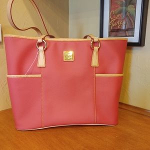 NWOT Dooney and Bourke Tote Purse
